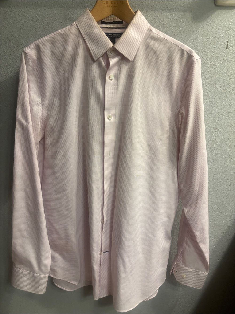 Banana Republic Light Pink Men's Dress Shirt - Classic Point Collar